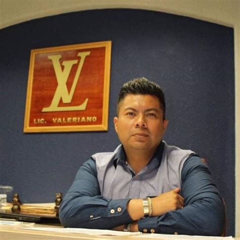 lic valeriano.